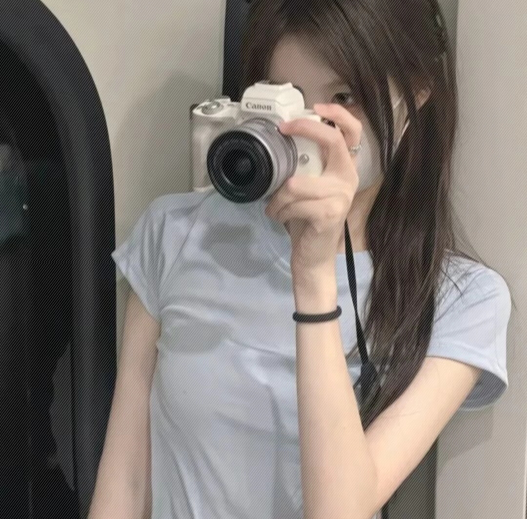 美女自拍_美女照片真人图片背面