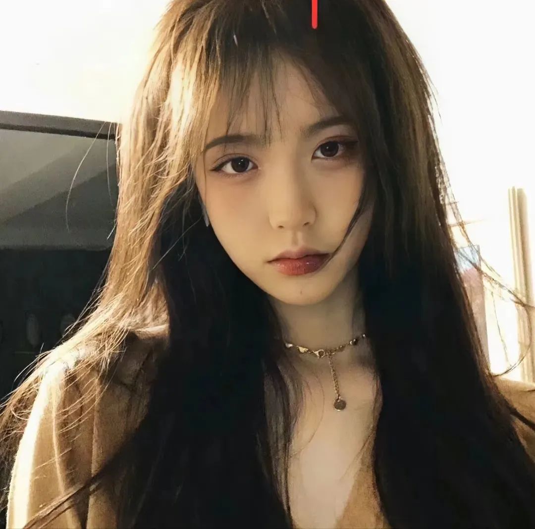 美女自拍_美女照片。