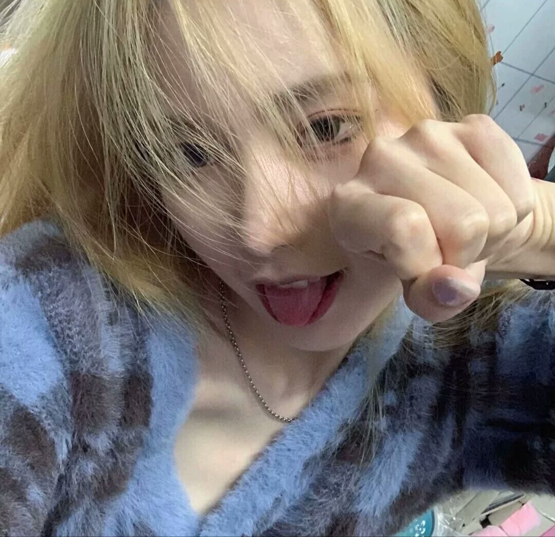一个接一个让我当成一个玩具美女照片