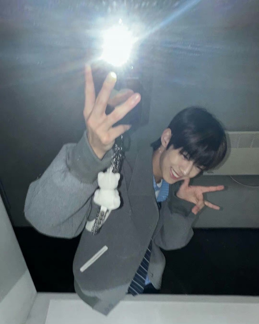 美女头像真人_美女壁纸手机壁纸图片身材养眼