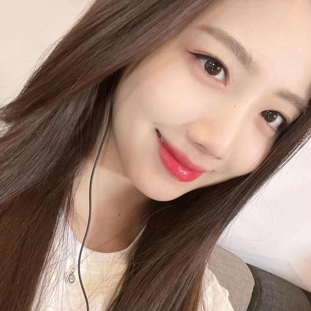 美女头像甜美_美女壁纸女