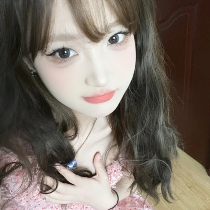 美女头像真人版好看_美女壁纸手机壁纸