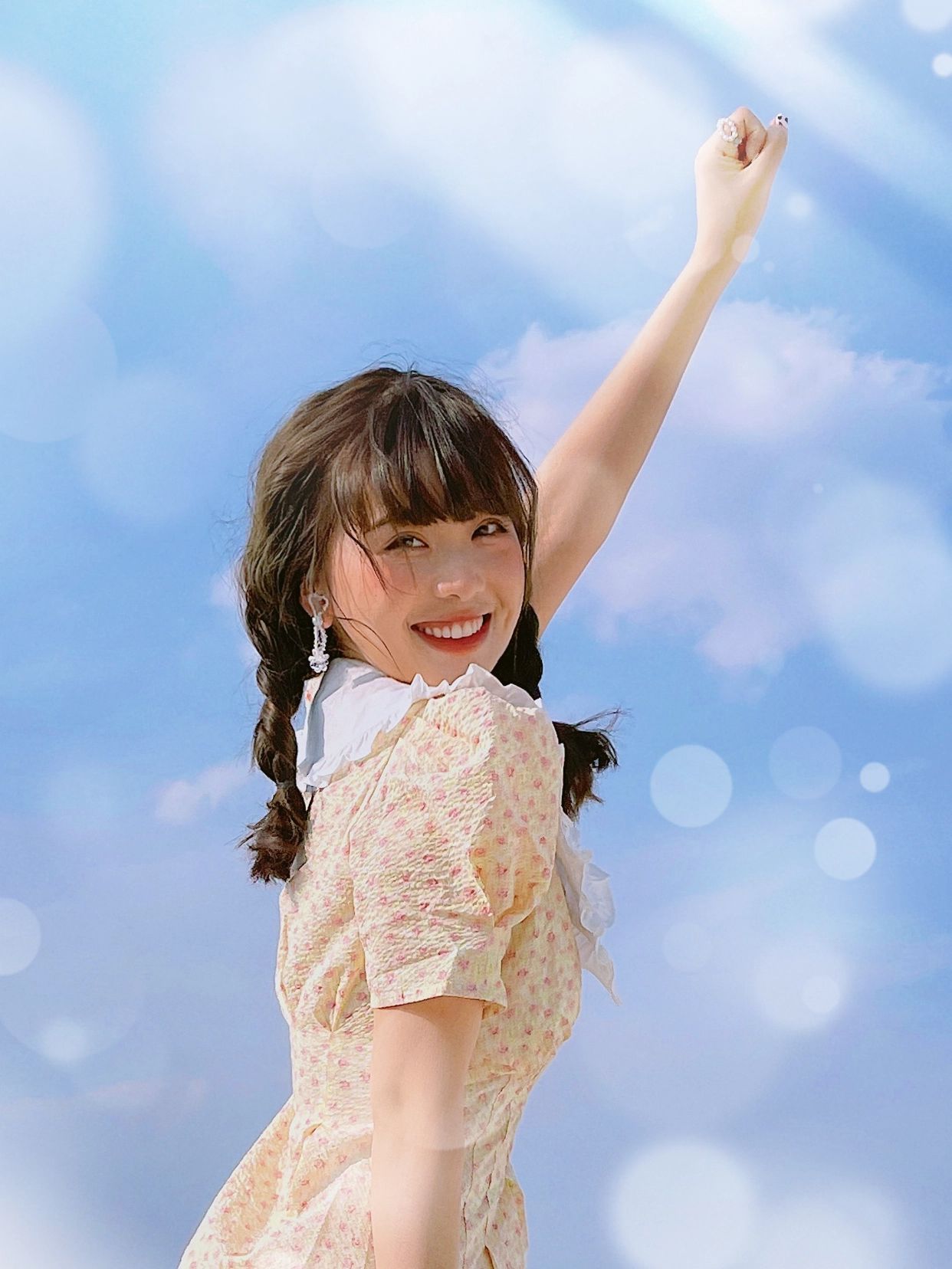 奕颜整理侵删致歉真人女生头像背影_美女图片微信头像