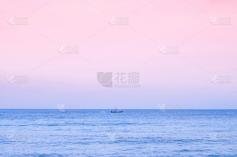 冥婚师总在拆CP美女头像真人头像高清