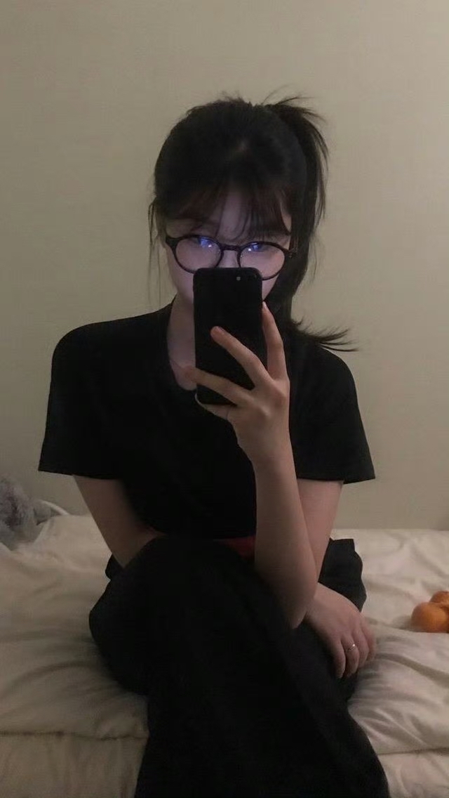 美女照片真实_美女照片游泳壁纸