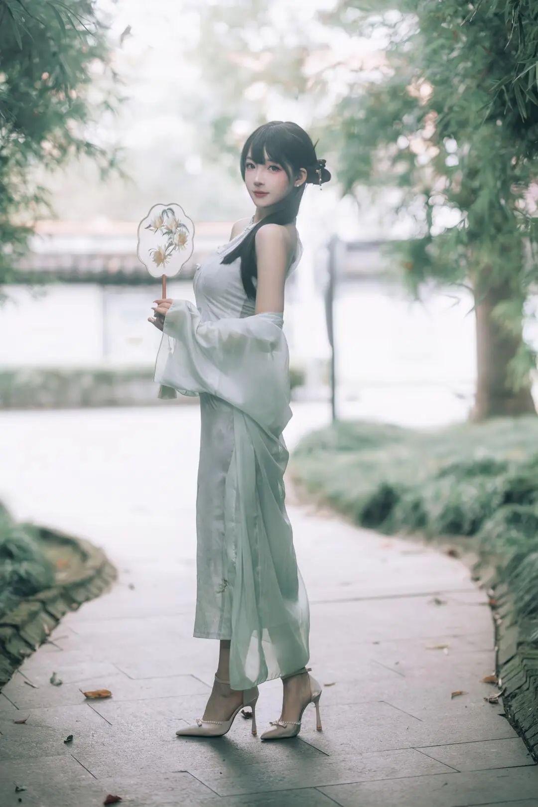 三八妇女节朦胧感鲜花丝带人物剪影背景_美女头像