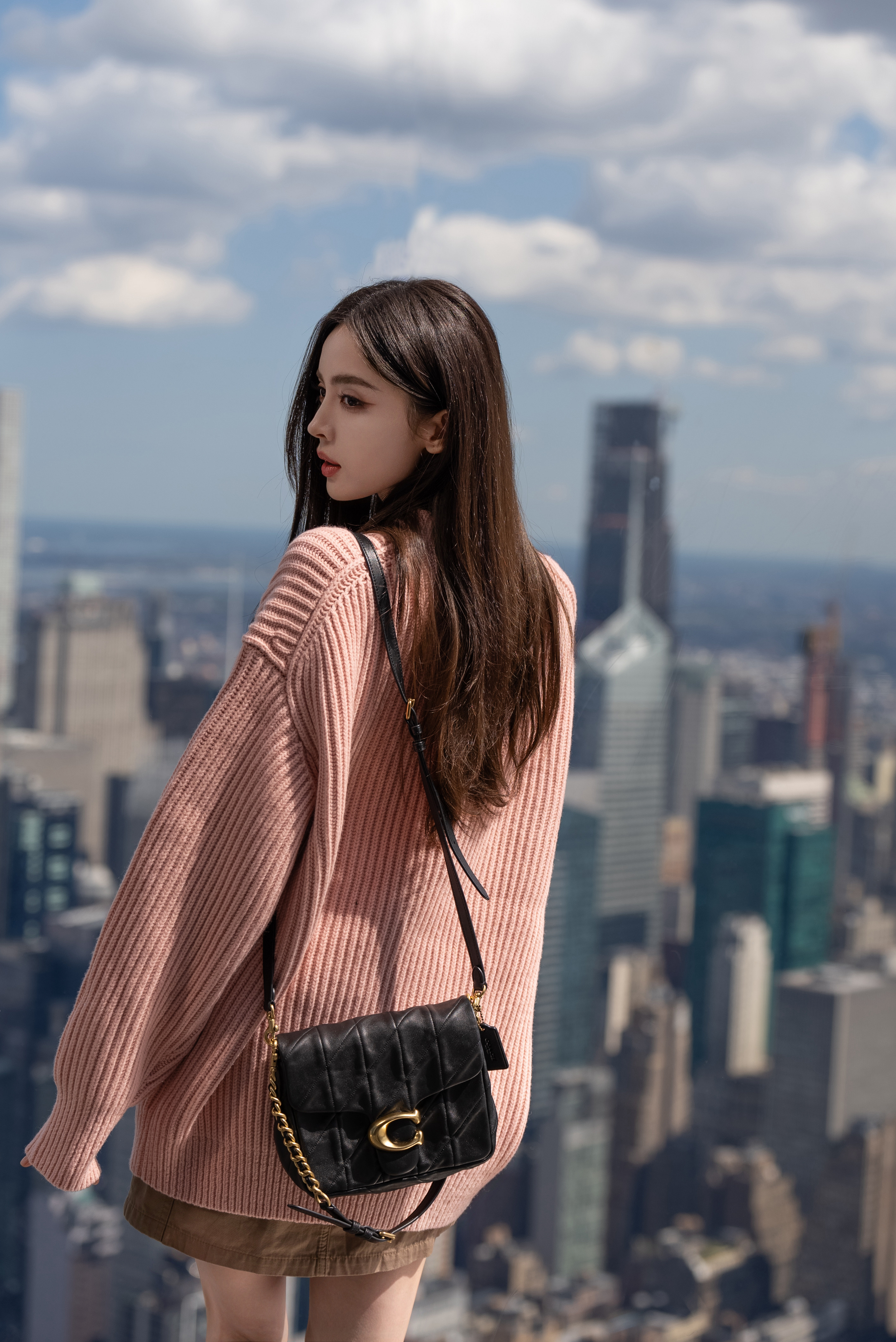 美女演员王晓晨时尚街拍高清图片_美女头像真人头像
