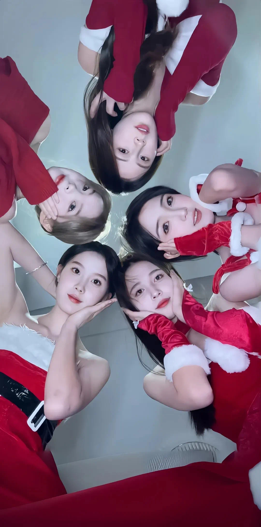 被遗忘的女儿主题曲美女时尚街拍