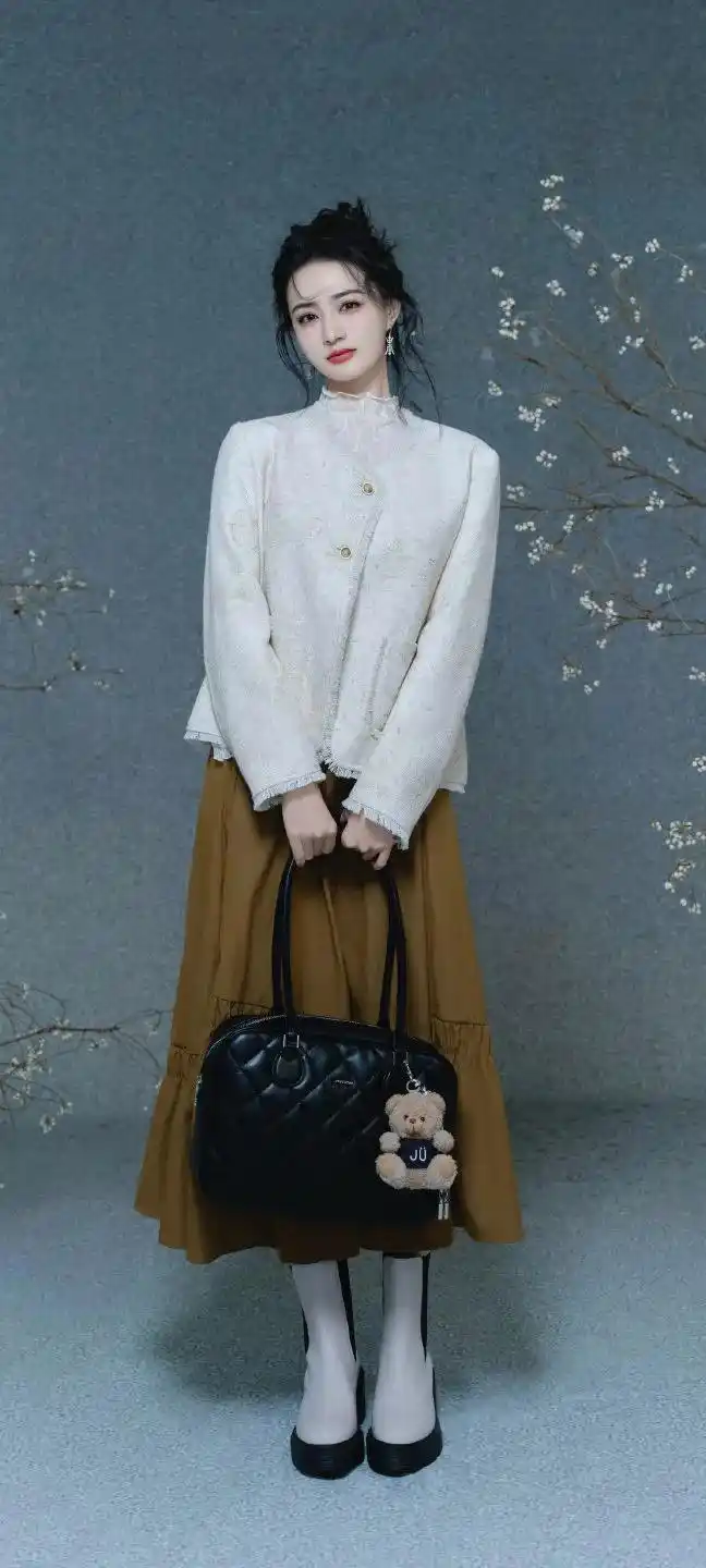 美女壁纸清纯今日头条_美女壁纸4k高清唯美