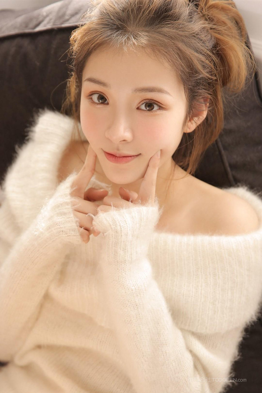 微信公众号整理分享微博辛未设计了解更多美女素材美女照片美女摄影美女头像_美女照片真人图片背面