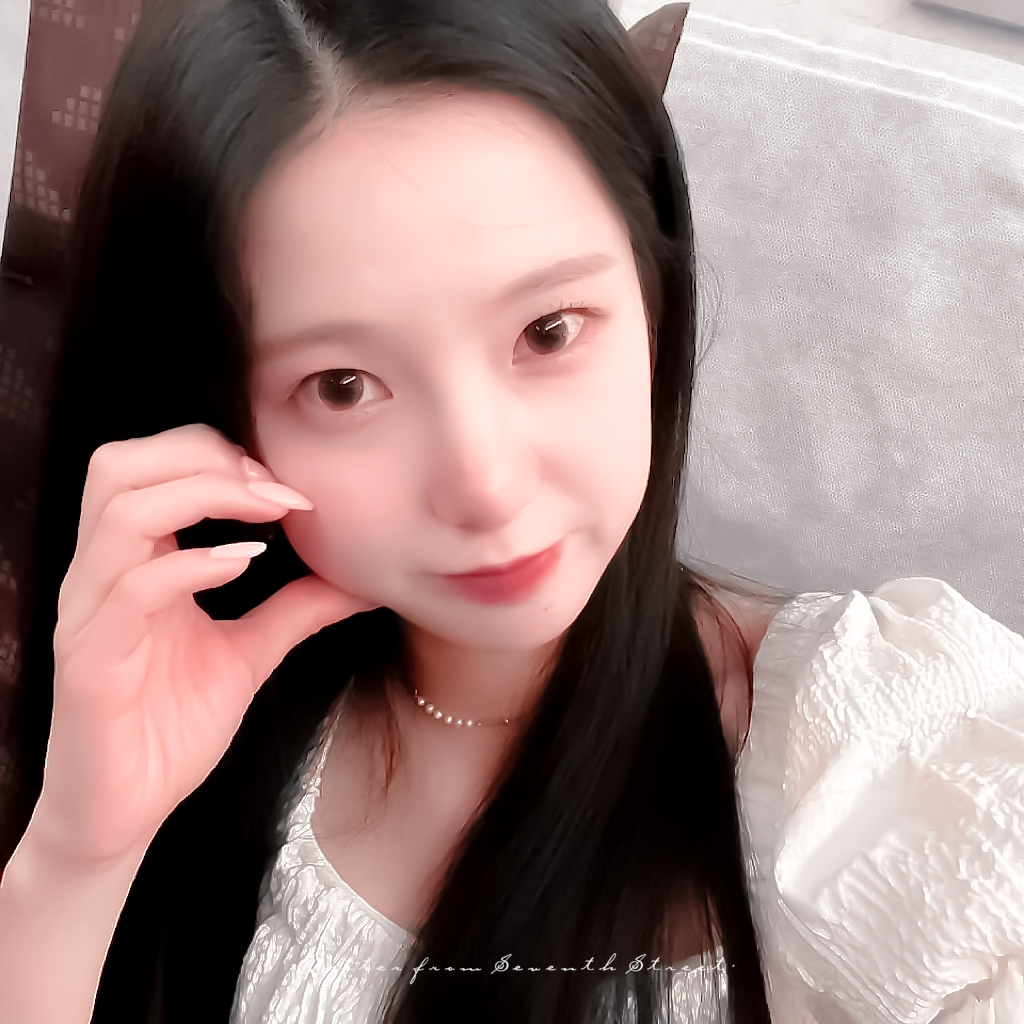 请柬美女头像ai