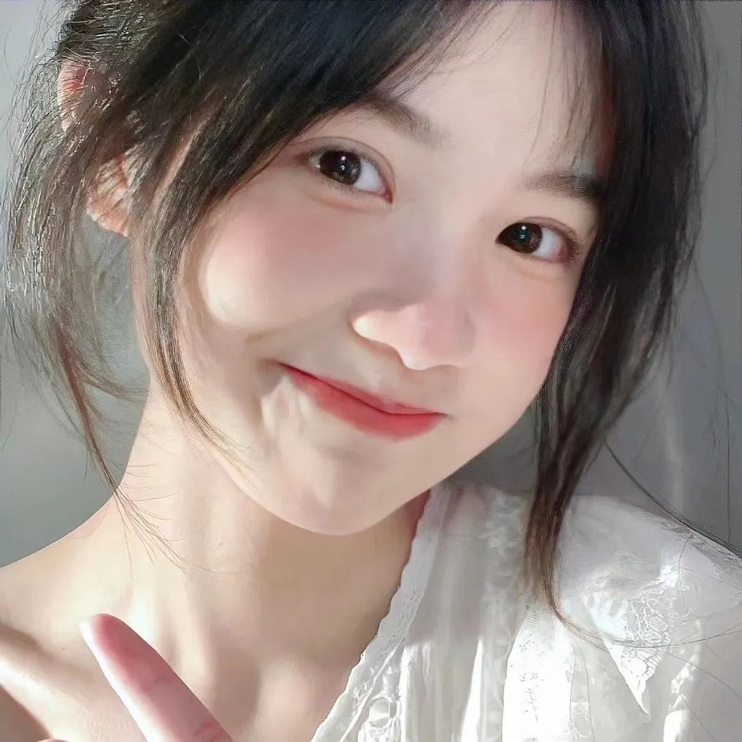 一寸白底彩照互联网职场商务打扮偏瘦休闲穿着岁韩国年轻女子_美女图片微信头像真人