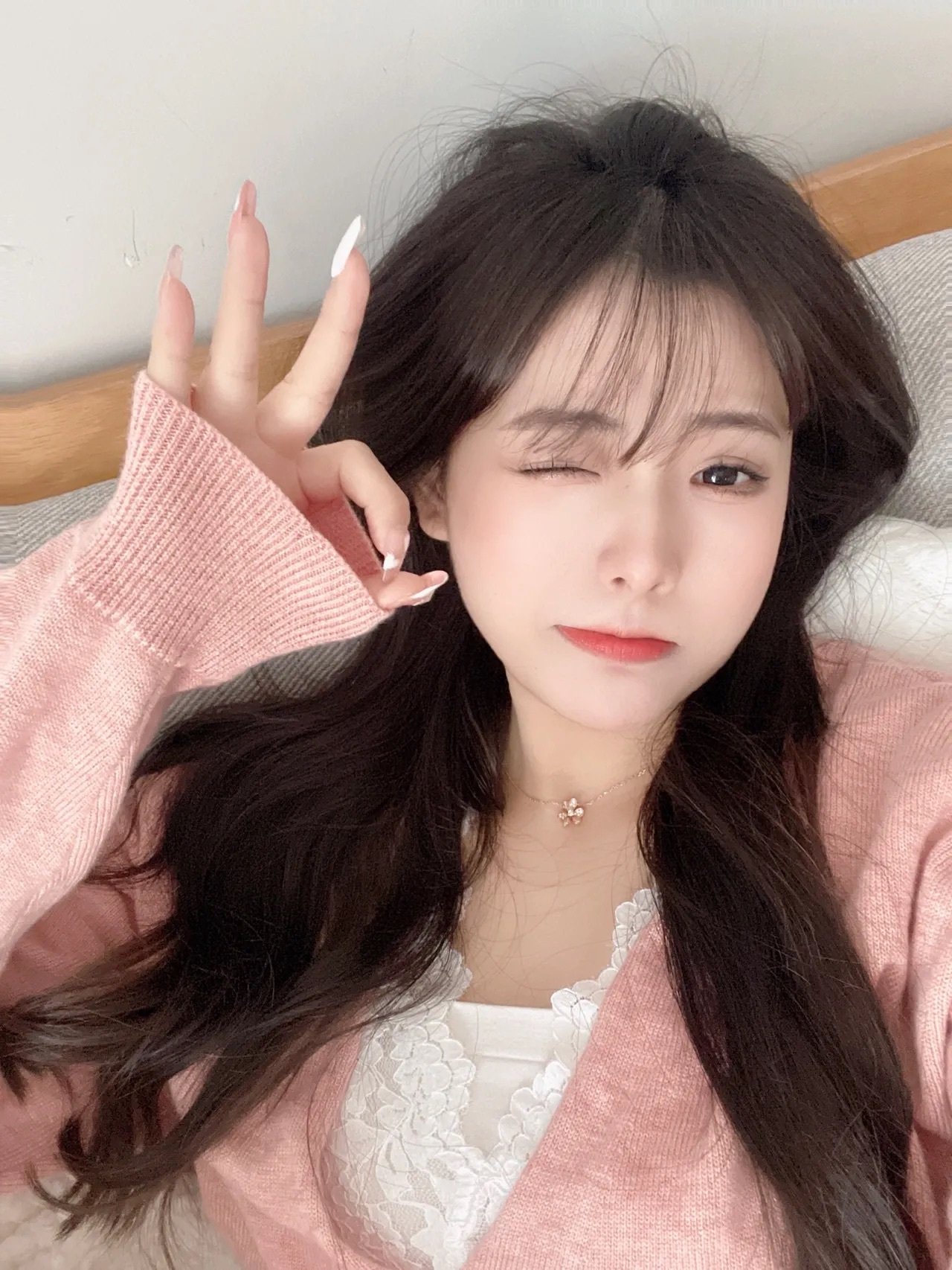 网图女头像百度图片搜索_美女头像真人氛围感