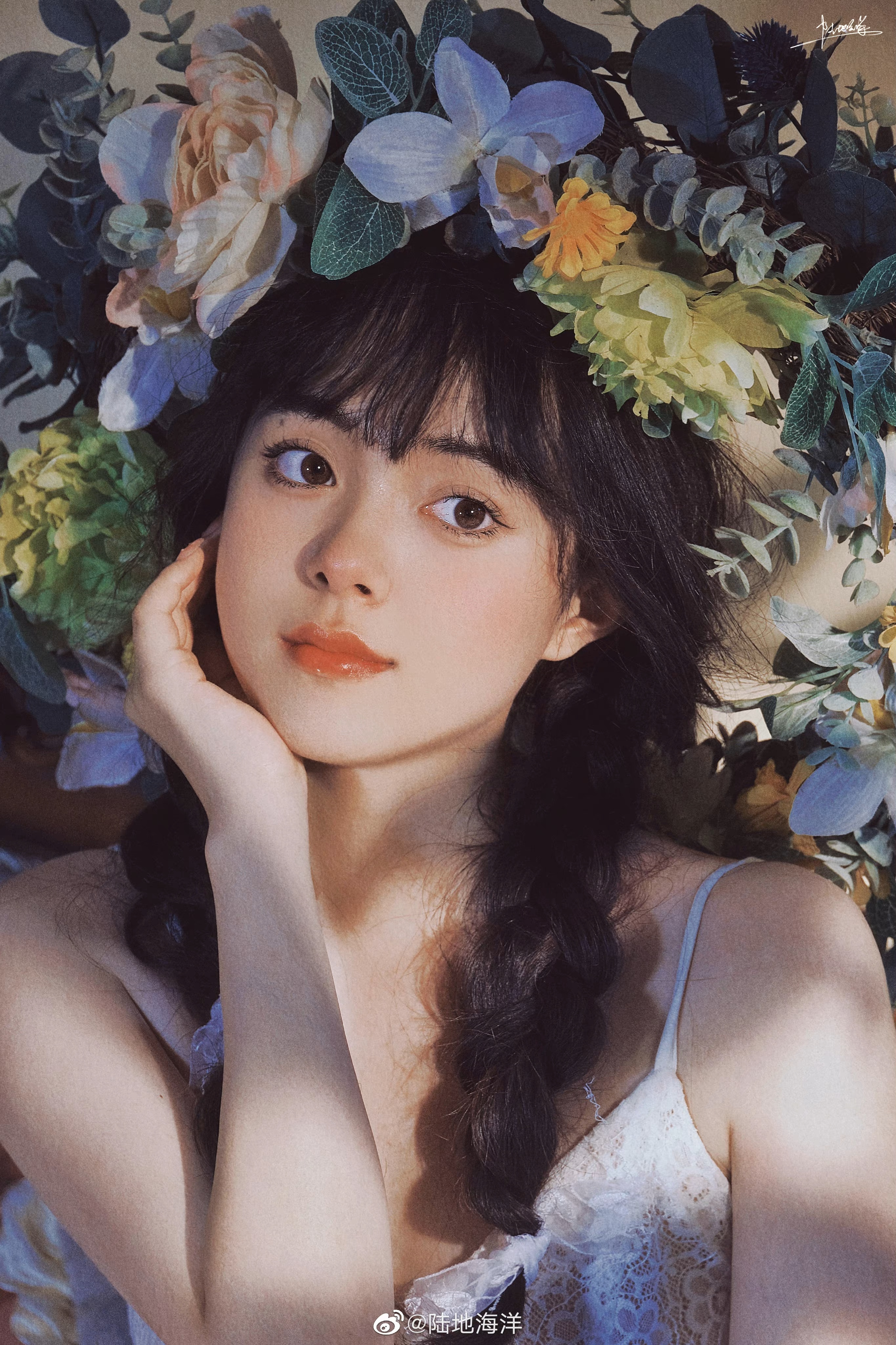 墨茨收集女头真人头像_美女高雅造型